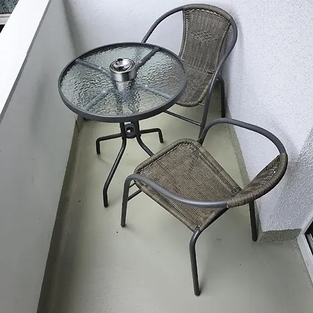 Neue In Apartment *